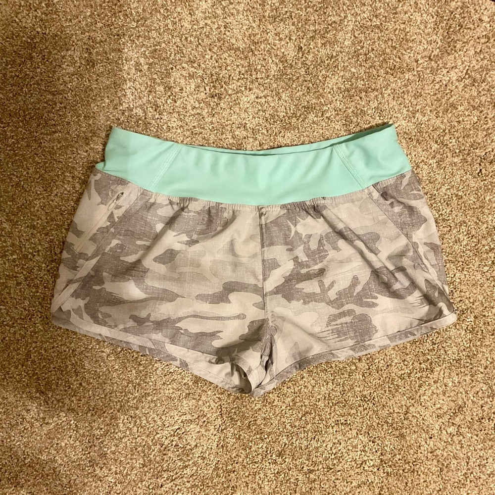 Women's Pelagic Bali Shorts - Size Medium - Picture 3 of 10